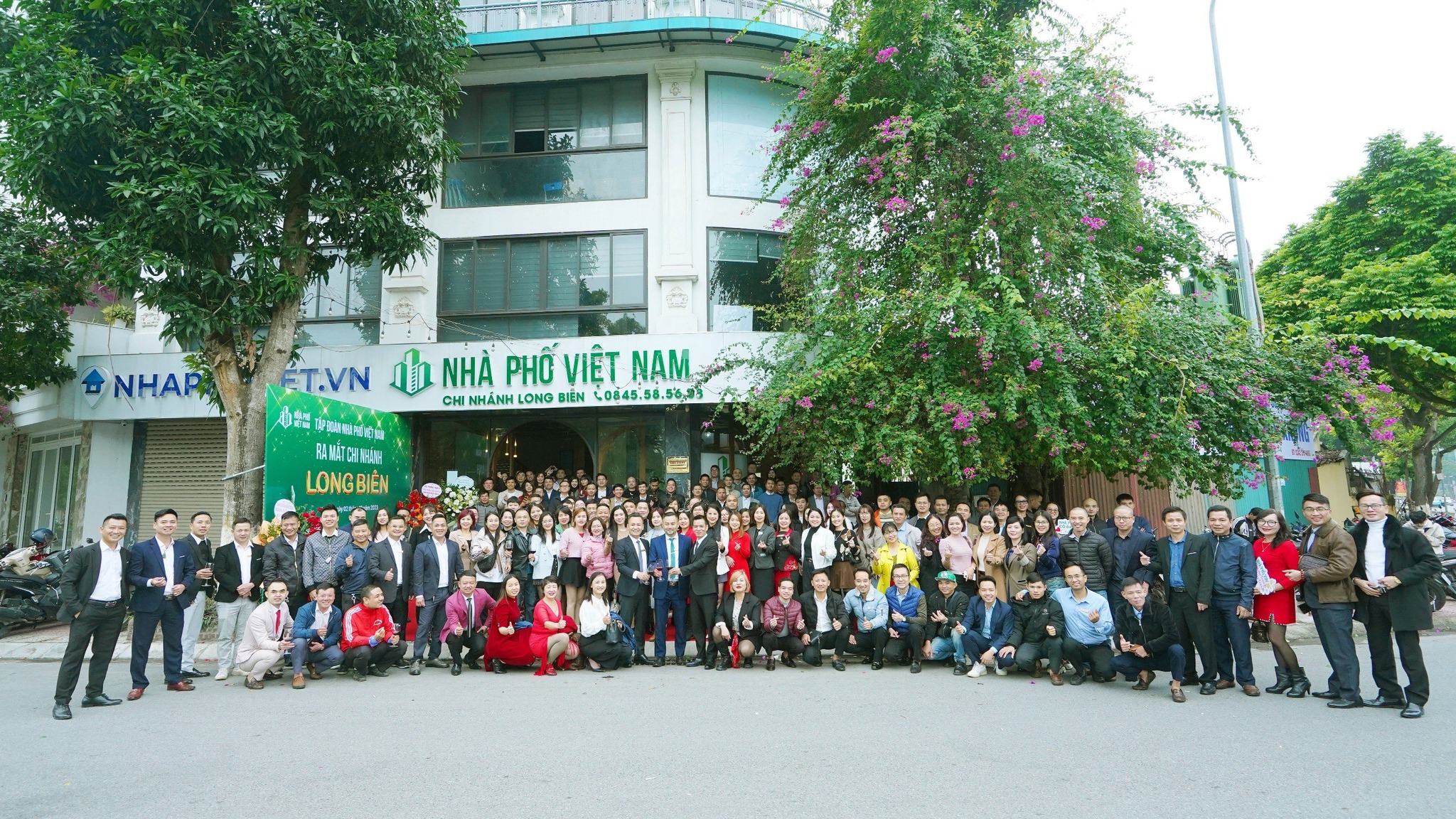Tập đoàn Nhà Phố Việt Nam ra mắt chi nhánh Long Biên